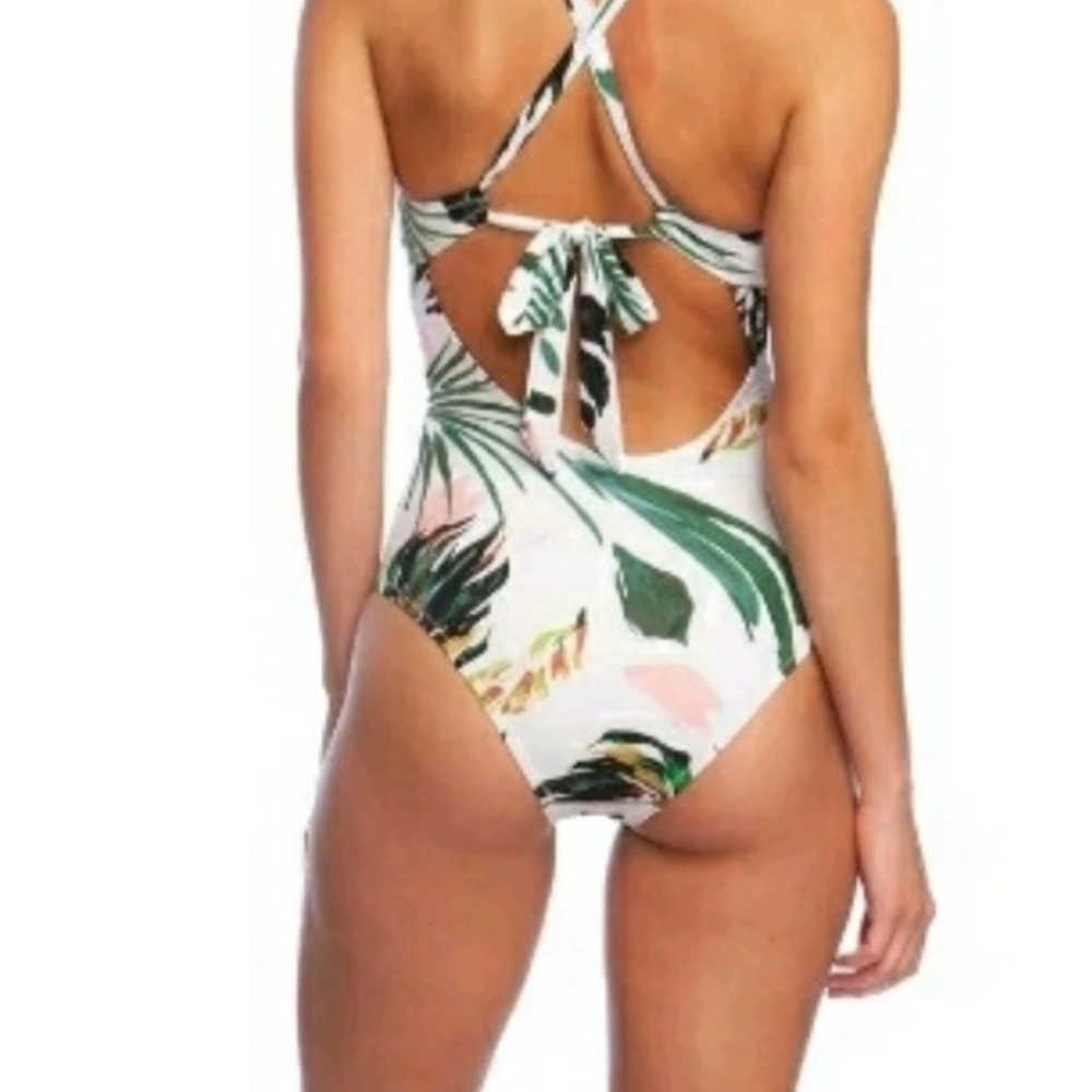 BCBGMaxAzria Floral Print Swimsuit NWT Sz 4 Ret $158 - Picture 2 of 8